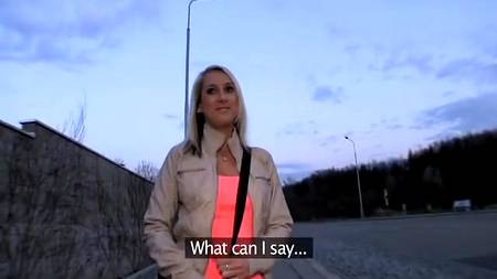 Сладко потрахались ночью в кустах