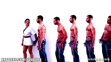 Медсестры лечат похоть анальным трахом