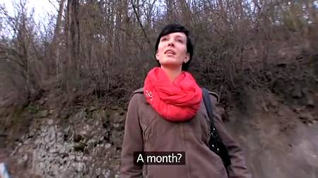 Снял телку и трахнул в заброшеном сарае