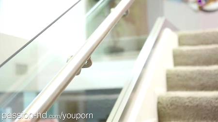 Спортивный любовник встретился с прелестной подружкой