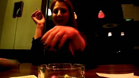 Рыжая отдается в сортире