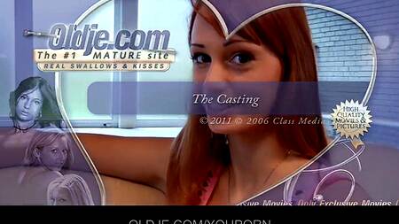 Рыженькая худышка ублажает старика, отдаваясь в киску