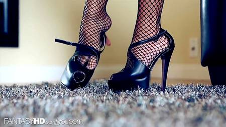 Развратная одежда - залог классного секса