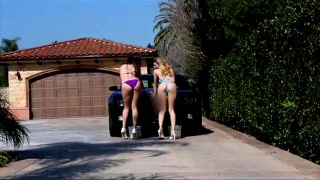 Эротическая автомойка