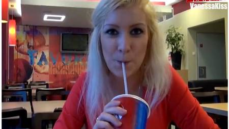 Подборка публичного секса молодой пары