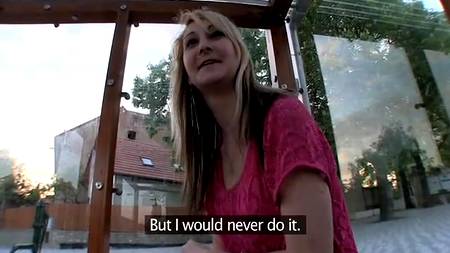 Дикий секс в грязной подворотне