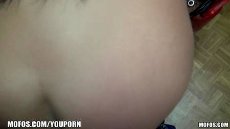 Горячая ебля на складе с кладовщицей