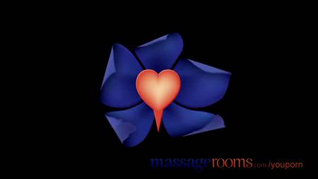 Изумительный массаж с интимом