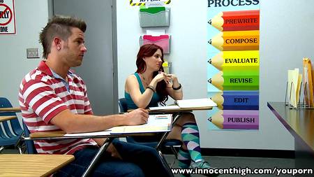 Два студента позанимались разнузданным сексом