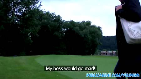 Раком в парке с незнакомым парнем