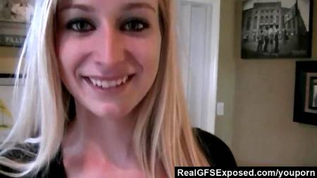 Похотливая фея трахается раком и по-всякому