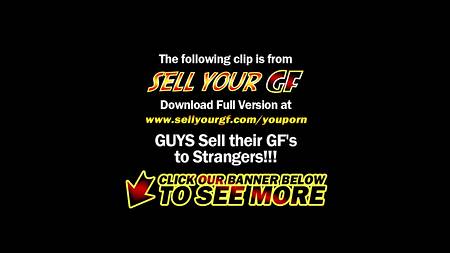 Муж смотрит, как его женка дает любовнику