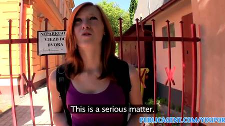 Рыжую девушку соблазнил на улице молодой и сексуальный пикапер