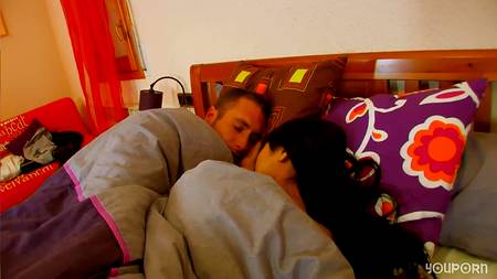 Утренний анал от подруги азиатки