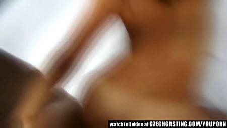 Кристина возбудилась на кастинге