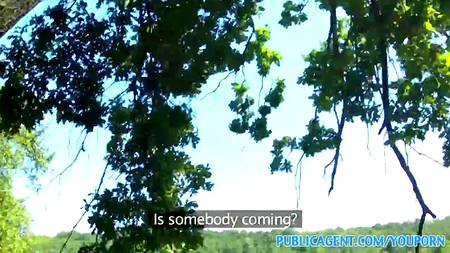 Сисястая русалка занимается сексом в кустах